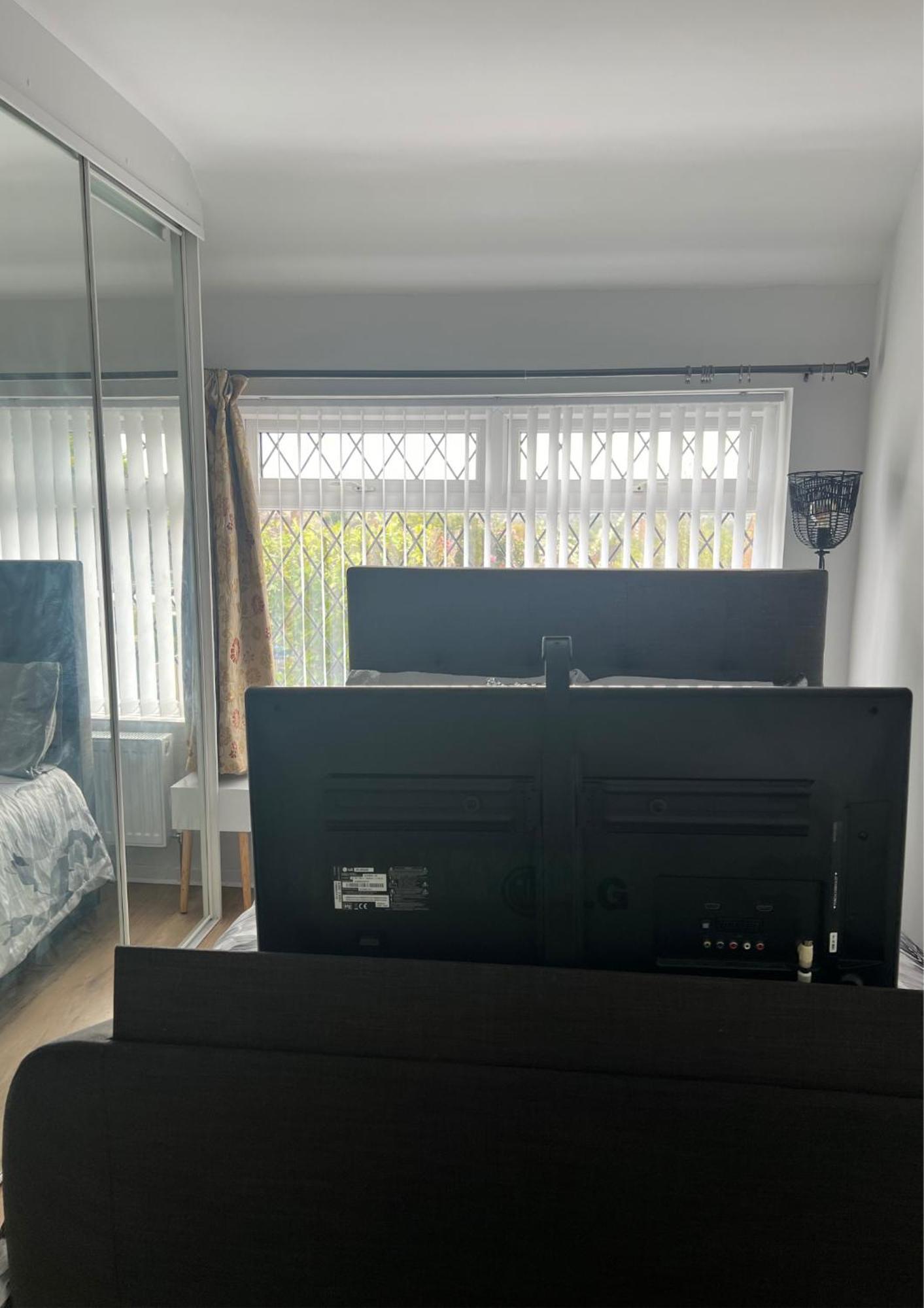 Double Room In Great Barr Near M5 - M6 - Parking - Tv Bed-Garden Birmingham Buitenkant foto