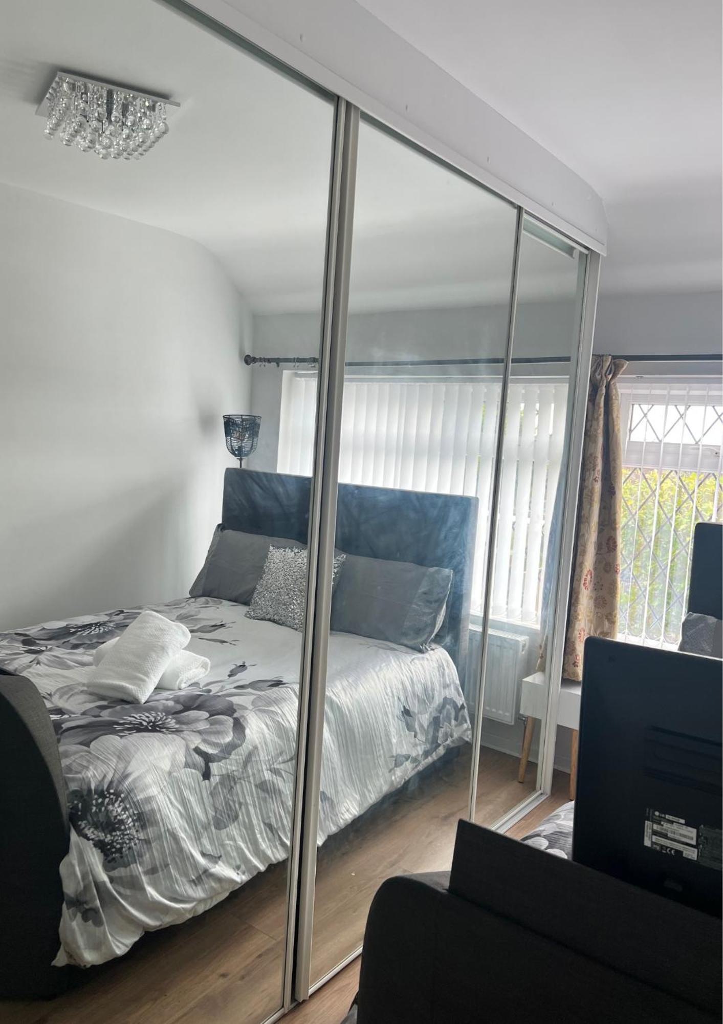 Double Room In Great Barr Near M5 - M6 - Parking - Tv Bed-Garden Birmingham Buitenkant foto